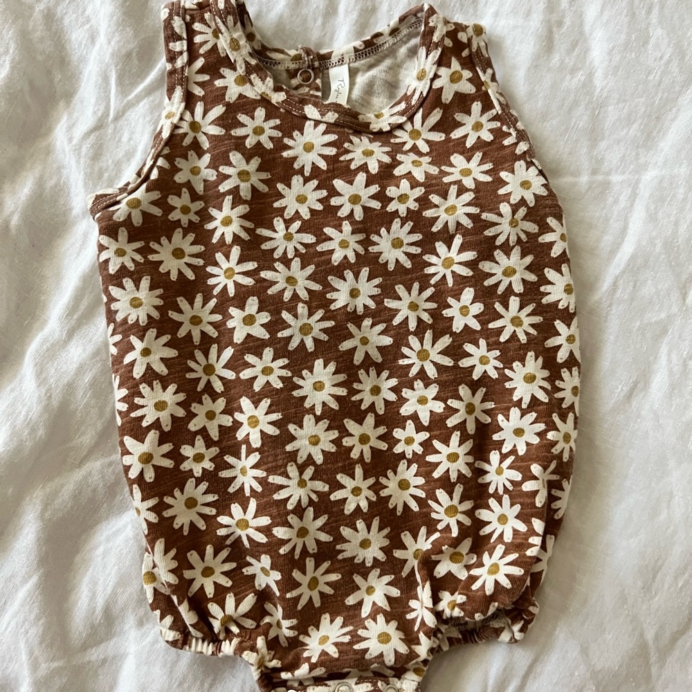 Rylee + Cru Daisy Romper 0-3 month